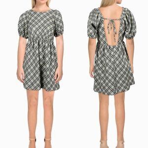 🌻 Line And Dot Plaid Open-Back Dress